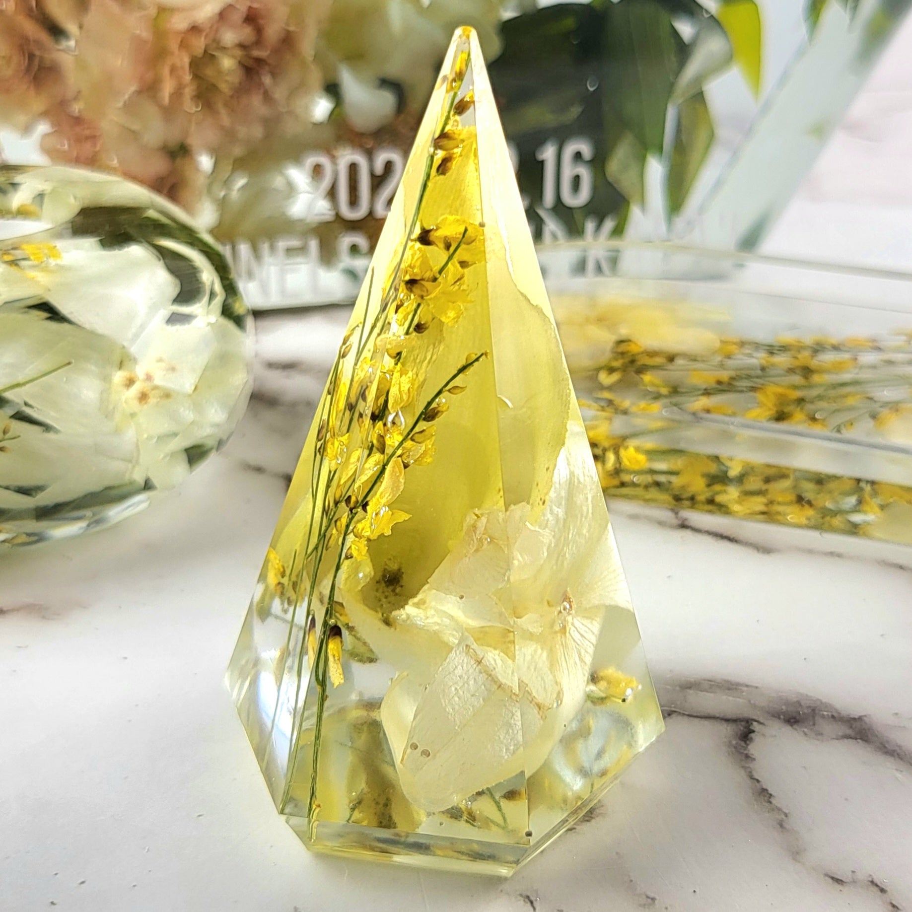 12" Hexagon Floral Preservation 3D Resin Wedding Bouquet Preservation Keepsake Gift Save Your Wedding Flowers Forever - flofloflowery