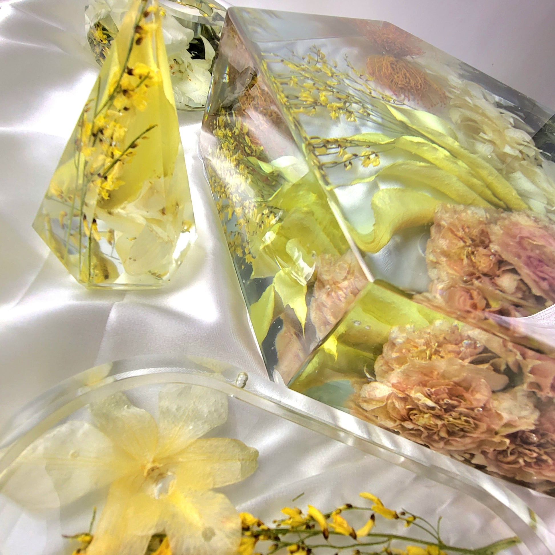 12" Hexagon Floral Preservation 3D Resin Wedding Bouquet Preservation Keepsake Gift Save Your Wedding Flowers Forever - flofloflowery