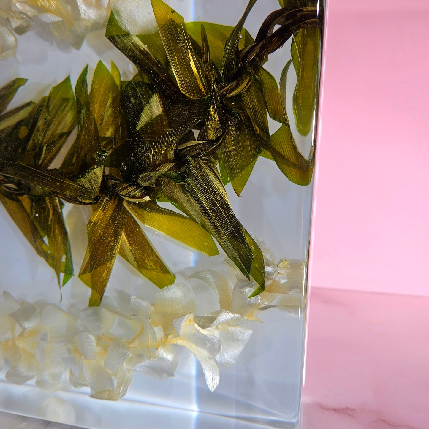 10"x10" Resin Lei Wedding Preservation Save Your Wedding Bouquet Flowers Forever Gift Keepsake