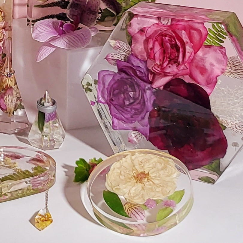8" wide Hexagon 3D Resin Wedding Bouquet Preservation Your Wedding Flowers Forever Keepsake Gift - flofloflowery