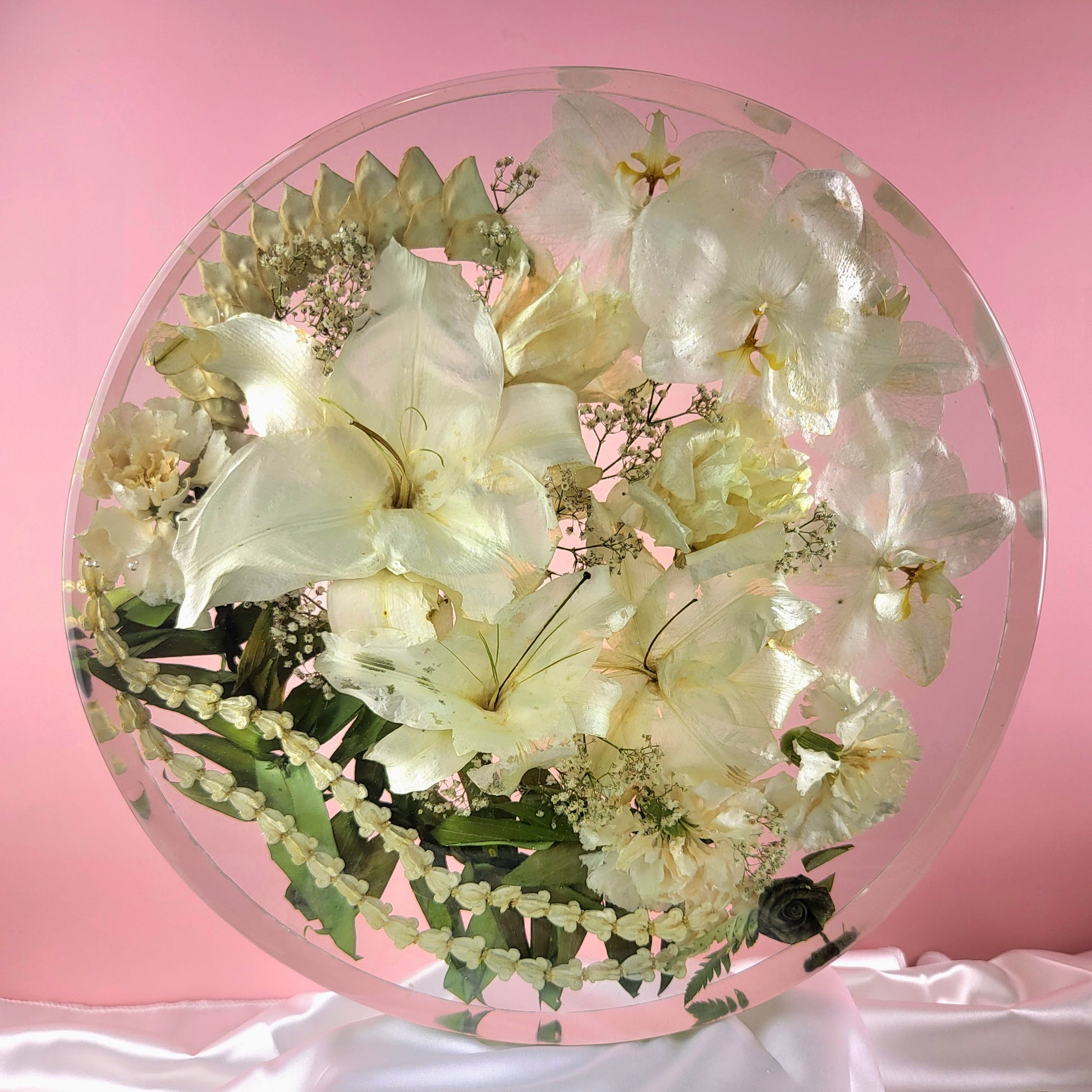 Wedding Gift Large 14" Round 3D Resin Wedding Bouquet Preservation Keepsake Gift Save Your Wedding Flowers Forever - flofloflowery