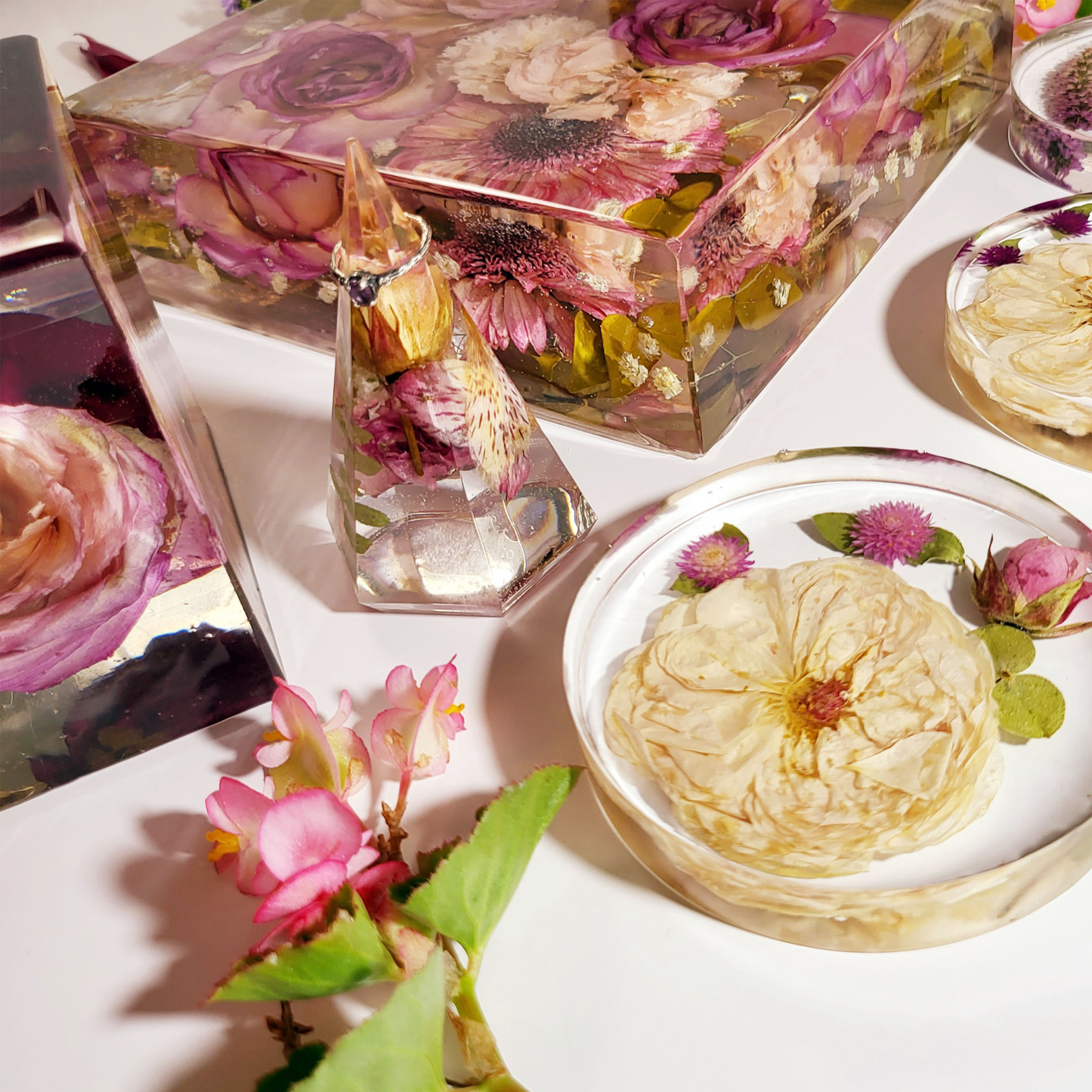 8x 8 Pre-Dried Flowers 3D Floral Resin Cube Wedding Bouquet